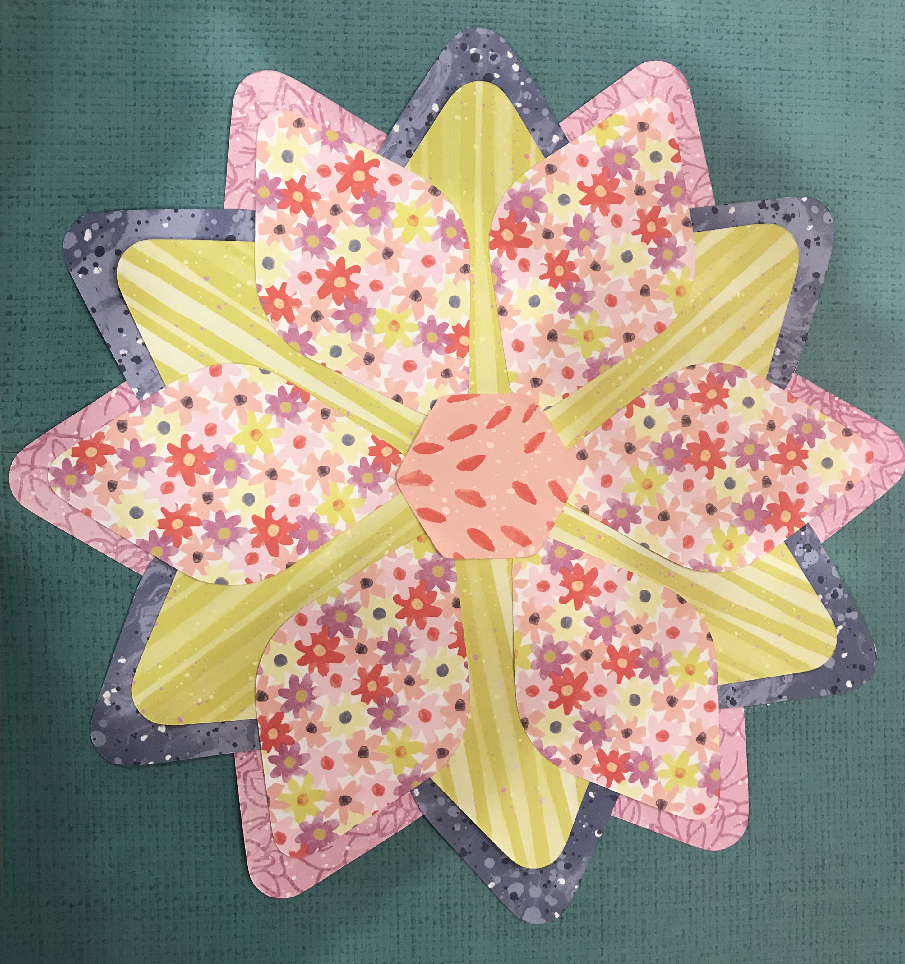 Flower-Scrapbok-Layout-Gemstone-Patterns-Sketch-Creative-Memories.jpeg