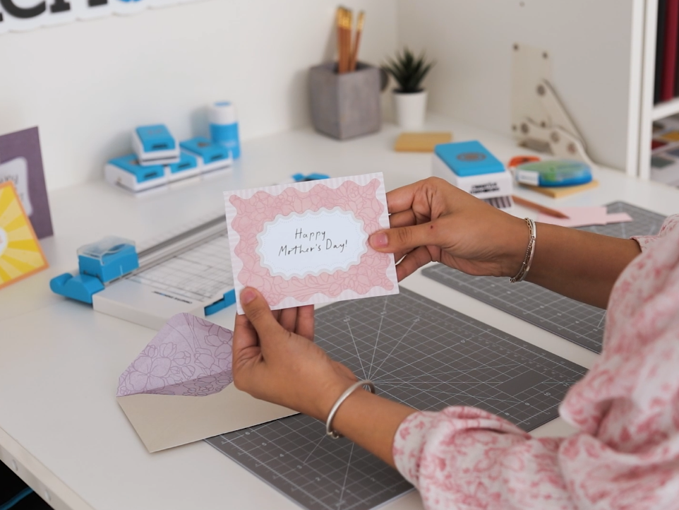 Making Memories With a Pull Tab Greeting Card for Mother’s Day
